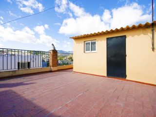 Reihenhaus  Calle azahar. Adosado de tres plantas con terraza