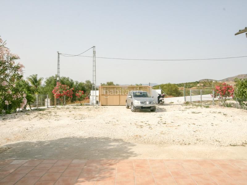 Foto 223c18f1-b33b-46f2-a57b-6f9a6360181e. Casa magnifica finca en muy buena zona! en Centro Alhaurín el Grande