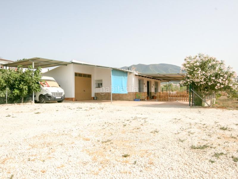 Foto 51eaf9b8-51dd-4f5b-ba4d-0badefe77360. Casa magnifica finca en muy buena zona! en Centro Alhaurín el Grande