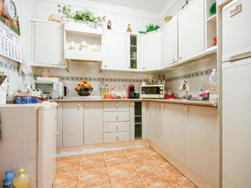 Foto e10ec7e2-b1ae-4b81-84b3-6ee60a9c2de7. Casa amb aparcament a Coín