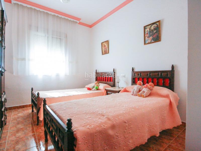 Foto eda98e06-95b0-40b6-b3c2-fad912834482. Casa amb aparcament a Coín