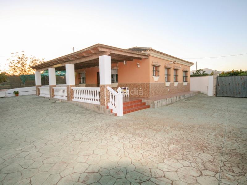 Foto 46996452-a107-417f-9c65-48bd06ccb8e4. Casa a Coín
