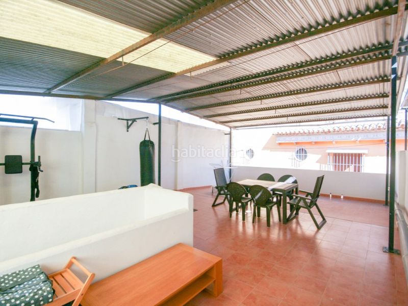 Foto e20b5e52-550d-4f49-9534-183a702ad2df. Casa adossada a Coín