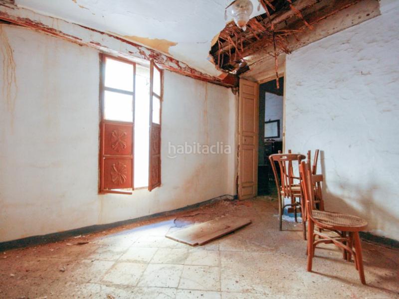 Foto 5787132a-1430-439d-89dd-185bff19727f. Casa adosada  para restaurar por completo en Coín