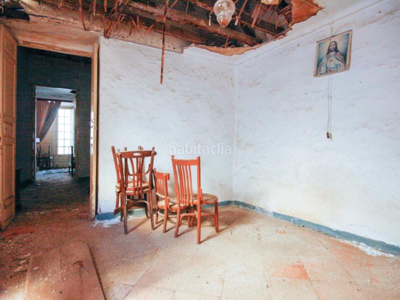 Foto a67e4d2d-75c2-4d7f-b93d-c2e27421084b. Casa adosada  para restaurar por completo en Coín