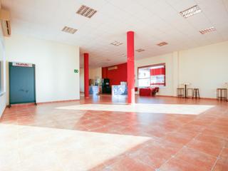 Local Comercial  N/a. Local comercial con mucho potencial