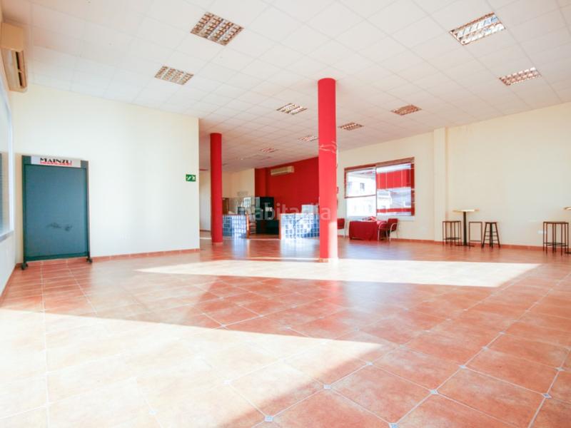 Foto bac234bb-d17c-4664-a694-a8a1dd564706. Local commercial dans Guaro