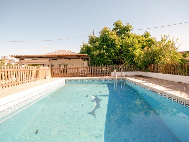 Foto 12b7909d-40a8-413e-9a67-9e5f119b5317. Haus mit parking in Coín