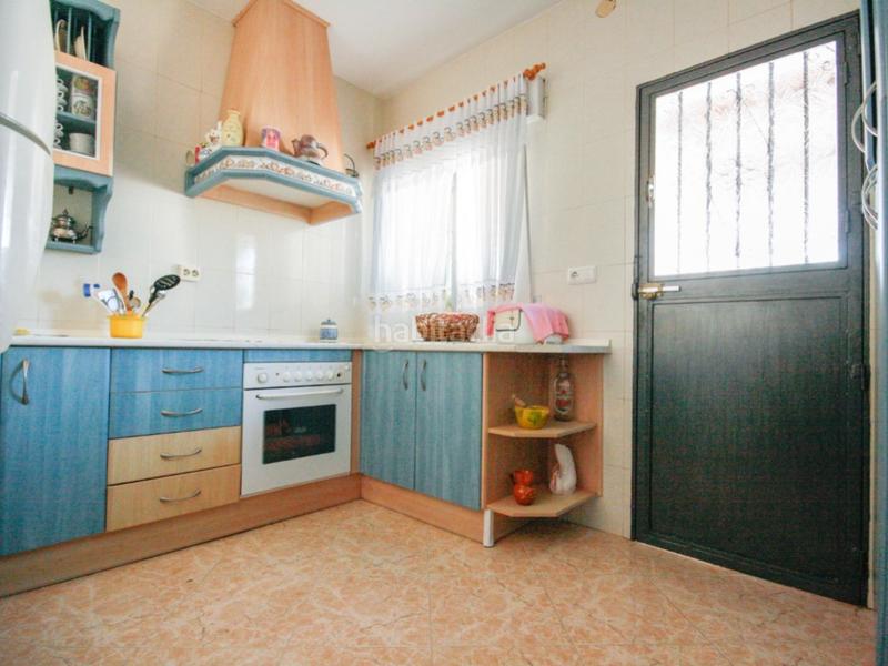 Foto 39257396-b0c9-4311-936a-e2c5786479c8. Haus mit parking in Coín