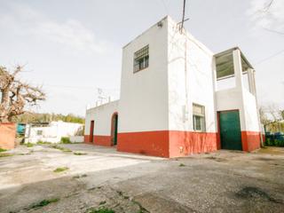 Casa  N/a. Preciosa finca con vivienda cerca del pueblo