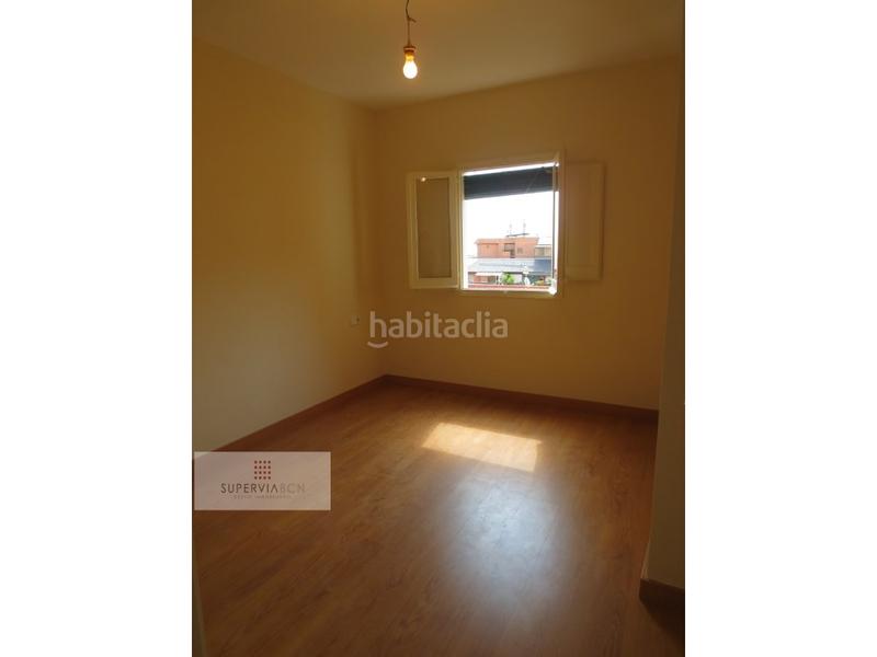 Foto 04bb5b71-decf-4ece-beb8-c0c298fddd00. Etagenwohnung in Guinardó Barcelona