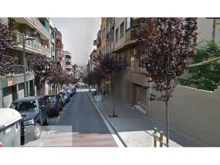 Édifice à Guinardó. Vendemos esta magnífica casa en el guinardó