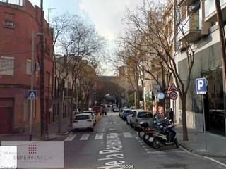 Édifice à Guinardó. Vendemos finca en el guinardo