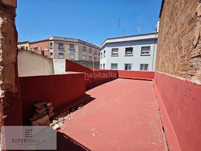 Casa a Collblanc. Vendemos casa de dos plantas en collblanc