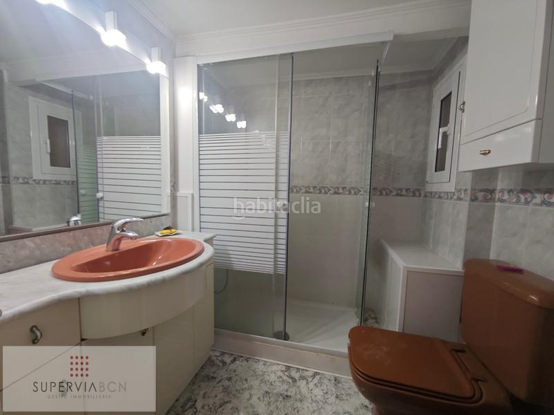 Foto 376cbf64-24c8-4e39-86ab-ceba2ebaa98b. Piso se vende amplio piso en el guinardó en Baix Guinardó Barcelona