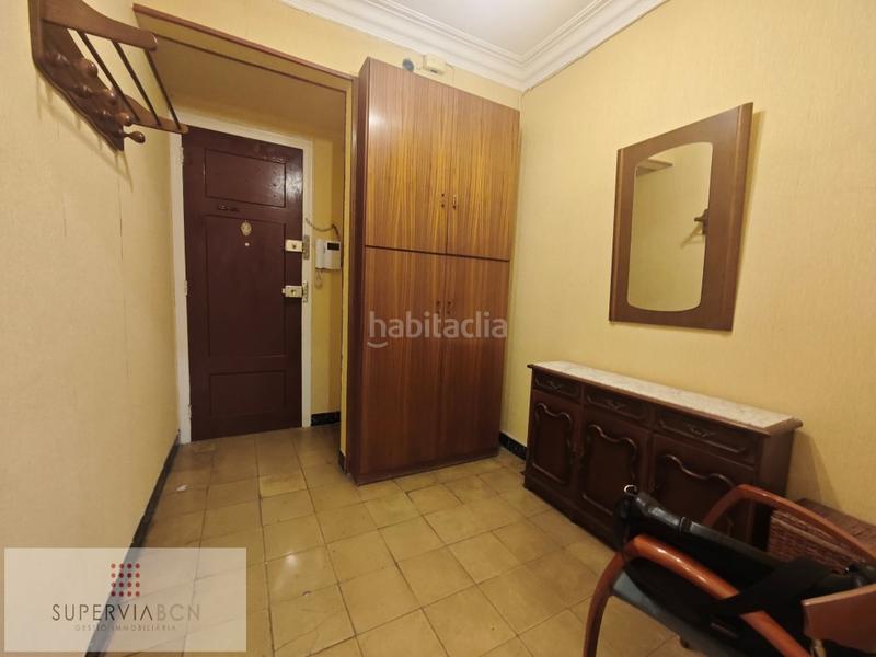 Foto 3d66e8ad-65c6-48cf-bd71-d4e3d48240de. Piso se vende amplio piso en el guinardó en Baix Guinardó Barcelona