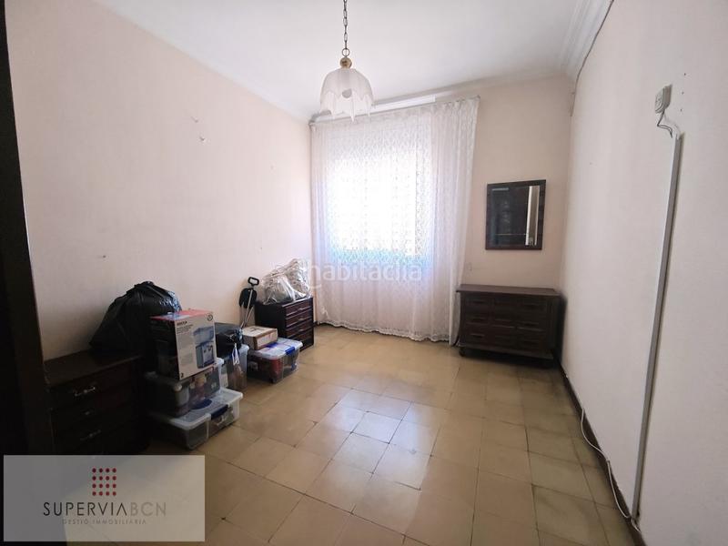 Foto 5756b3bc-0ad4-4d82-a503-5de1f27e3d86. Piso se vende amplio piso en el guinardó en Baix Guinardó Barcelona