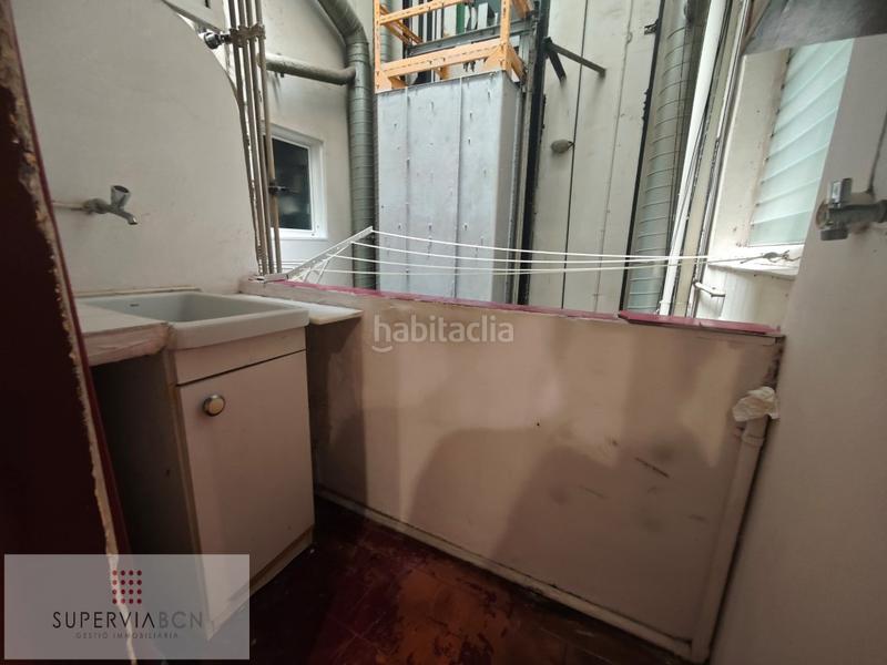 Foto 7300eea3-c354-4604-a70b-46004f3c62e2. Piso se vende amplio piso en el guinardó en Baix Guinardó Barcelona