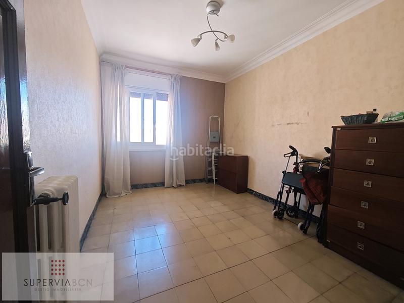 Foto 813a6a31-0336-4117-921b-28cc0af1518c. Piso se vende amplio piso en el guinardó en Baix Guinardó Barcelona