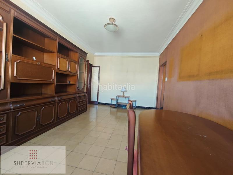 Foto b41247cf-b9df-4984-9ab4-b77fdfb06a02. Piso se vende amplio piso en el guinardó en Baix Guinardó Barcelona