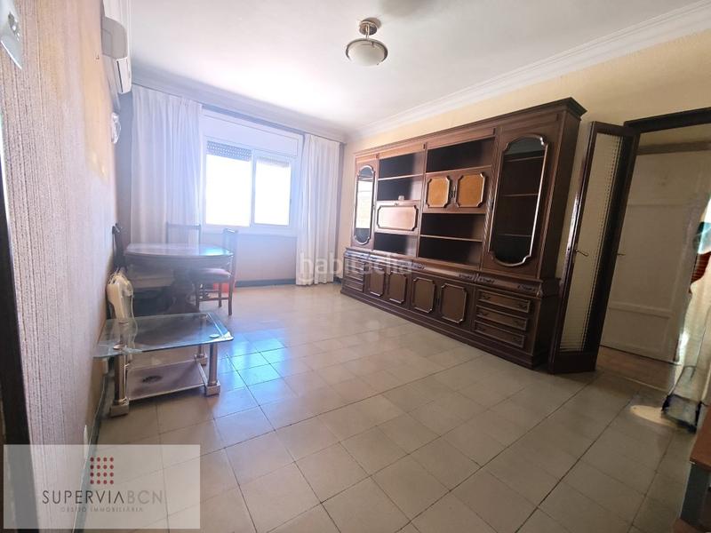 Foto bf70bfb0-c3c3-4434-b0b1-3d5603193faf. Piso se vende amplio piso en el guinardó en Baix Guinardó Barcelona