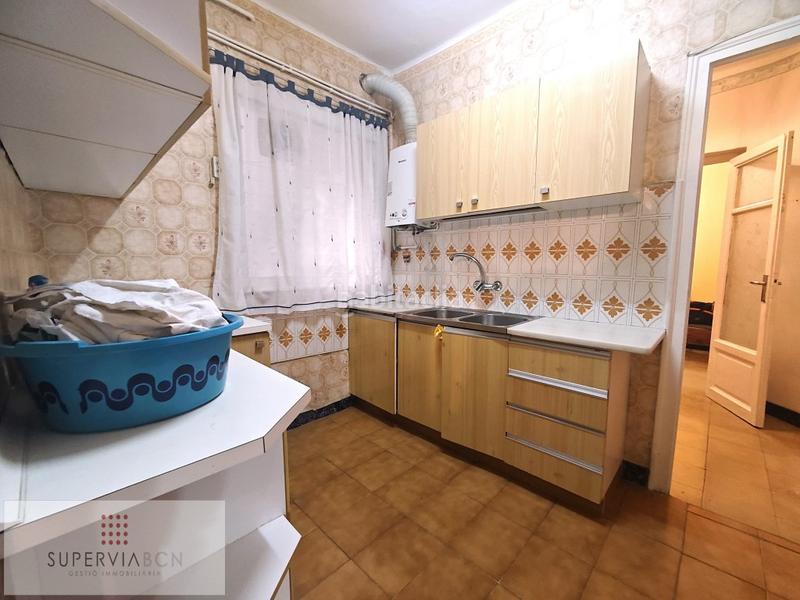 Foto e851b5c4-b3ec-4077-87ce-33e471836280. Piso se vende amplio piso en el guinardó en Baix Guinardó Barcelona