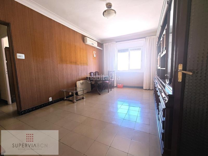 Foto f2cd23dc-89da-4043-938f-a78261130a4f. Piso se vende amplio piso en el guinardó en Baix Guinardó Barcelona