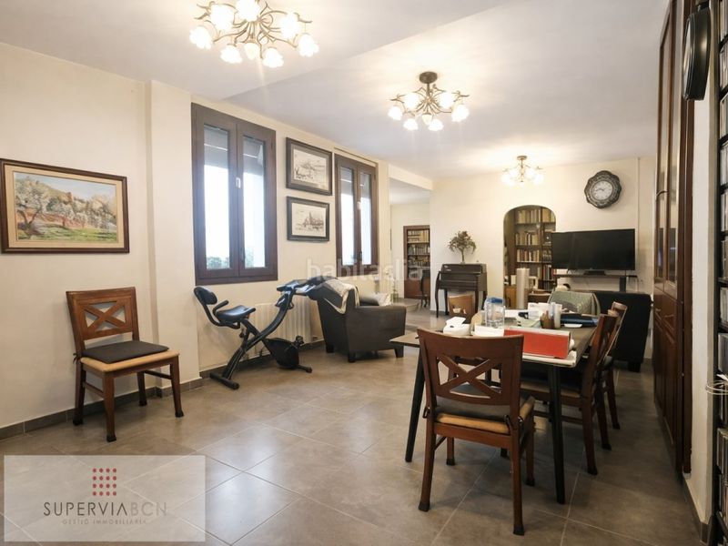 Foto 22310f23-0f48-4c88-8926-eb32991db879. Pis a Gòtic Barcelona