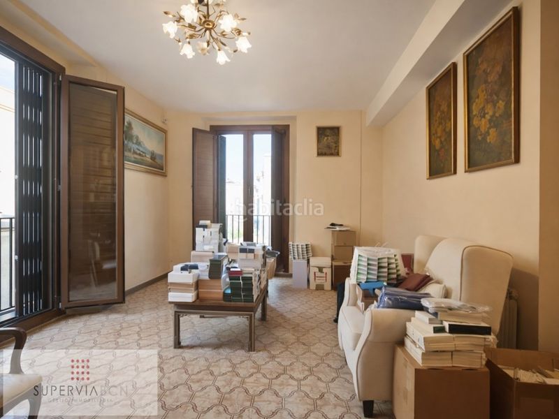 Foto ae0a5efb-b0bb-4372-acac-96d67aa2a52c. Pis a Gòtic Barcelona