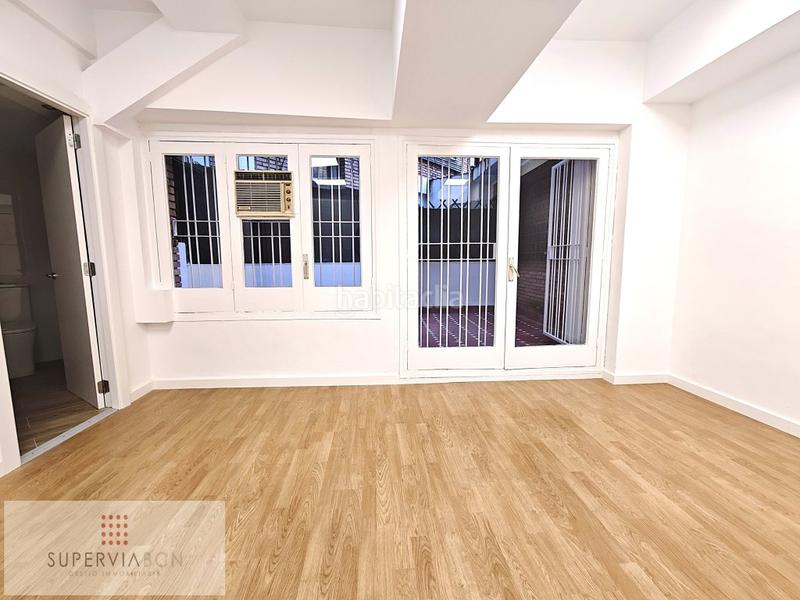 Foto 9e059b37-929d-44c6-82f5-4b8fe3024e32. Oficina a Putget - Farró Barcelona