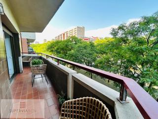 Pis a Hostafrancs. Piso 4 habitaciones en sants parc joan mir