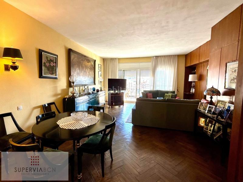 Foto 688e4758-e7b3-45c6-8f22-a7e504780683. Gebäude in Collblanc Hospitalet de Llobregat (L´)