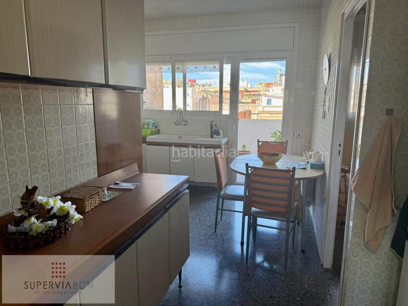 Foto 72117cac-d67c-4f0f-99ae-ebf394322e3a. Gebäude in Collblanc Hospitalet de Llobregat (L´)