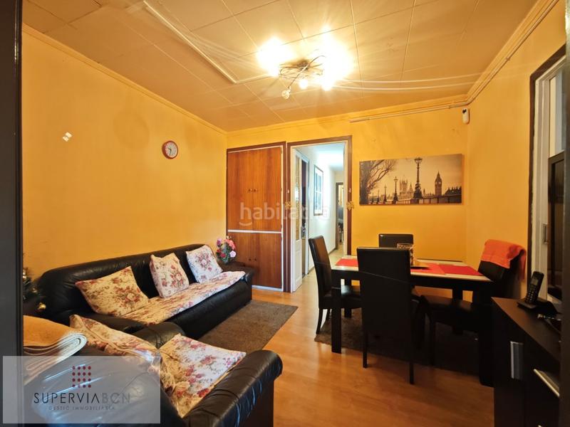 Foto 7035228d-b001-4698-81f5-0dcb7a709e77. Piso  en venta en el camp de larpaclot en El Camp de l´Arpa del Clot Barcelona