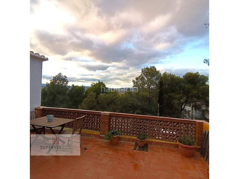 Foto cc9f1231-5ace-4c0b-8d80-ed6f3af6d8d6. House in Subirats