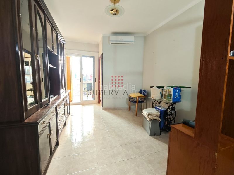 Foto f4524476-984a-4d30-b37c-8369e89c1ffc. Pis a El Camp de l´Arpa del Clot Barcelona