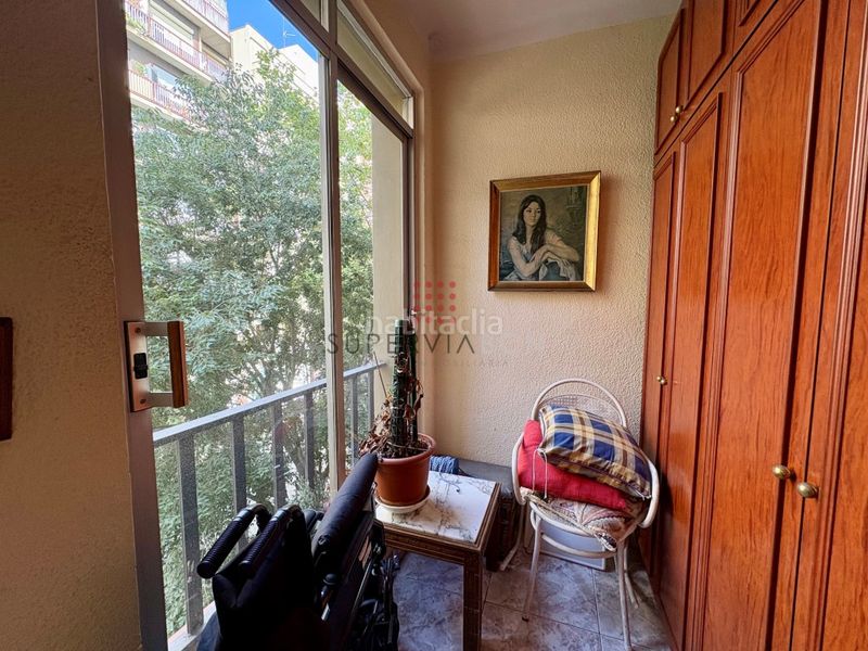 Foto f4b1368a-9ebe-4fa6-8afe-f85ab90a2623. Pis a Sagrada Família Barcelona