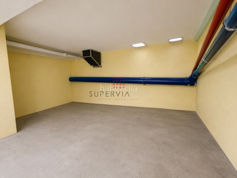 Foto 7531e1a1-42cd-4d00-a1f1-4d840ff08cb3. Local comercial a Carmel Barcelona