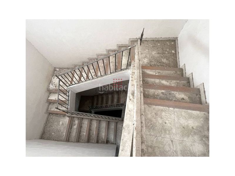 Foto 5be73dab-3b57-4401-8a0a-6ba97374a552. Edifici a Olot