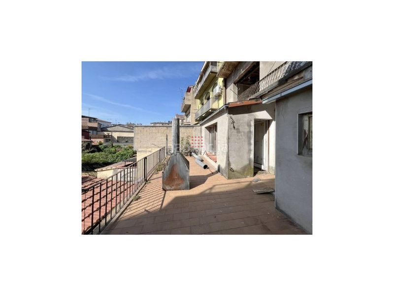 Foto 7e73f681-3dbd-4ae4-9675-e709bf4501ad. Edifici a Olot