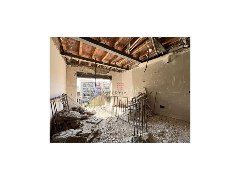 Foto c7e649e4-e9ad-4255-94fd-cebc9f950d0a. Edifici a Olot
