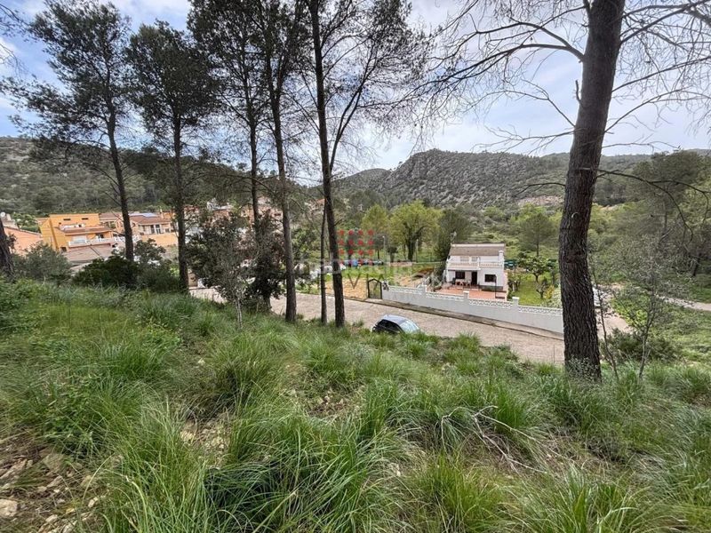 Foto a28c8f44-11ee-467c-a92e-4c2ef8520a48. Terreny residencial a Canyelles