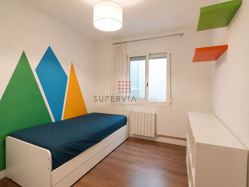 Foto ae47a64c-1b63-4e2d-8625-2c3dc201d089. Pis a Carmel Barcelona