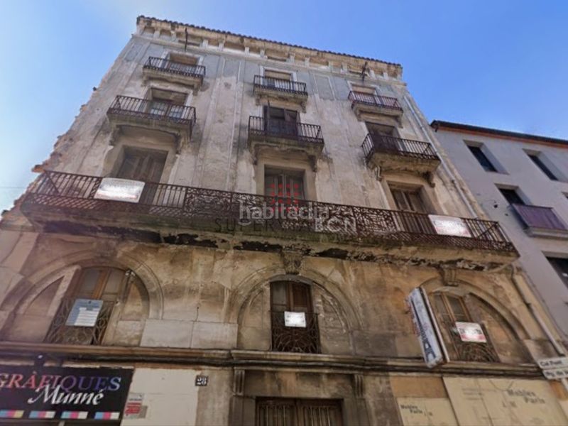 Foto 7f6d313c-cb1a-478c-af93-a831beb6a551. Edificio  singular para rehabilitar en el centro con gran potencial de inversión en Igualada