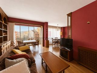 Piso en Sant Gervasi - Bonanova. Vivienda con vistas, dos balcones y 2 plazas de parking en la bo