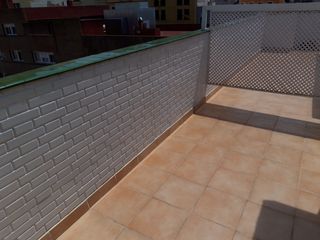 Miete Etagenwohnung  Carrer d'august