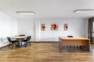 Office space in Calle lepanto 37. Invierte en tu propia oficina con playa incluida, a la vuelta de
