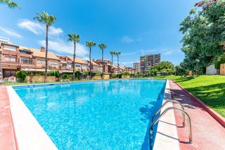 Rent Flat in Calle redes, de las 13. Tu nueva vida junto al mar, lista para entrar.