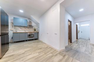 Planta baixa a Calle reyes catolicos 23. Vive en un entorno rural, sin perder un dineral