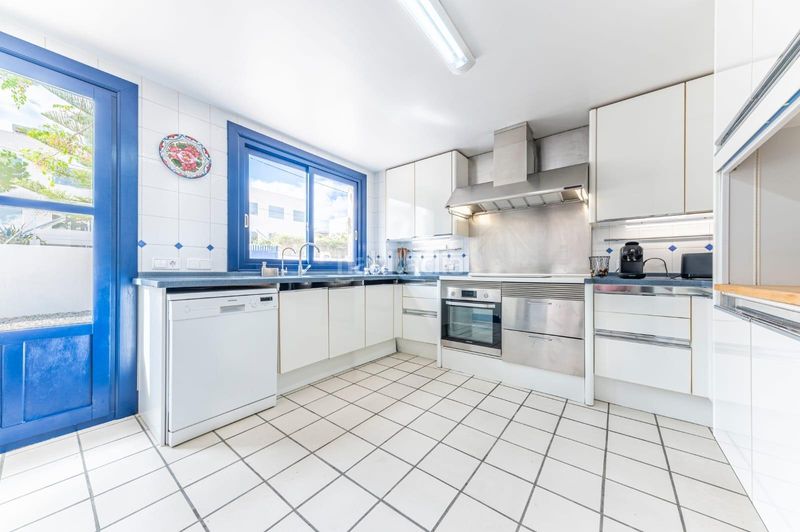 Foto 0d090514-e4cf-48d0-a563-0f7d9308be1f. Chalet exquisita vivienda con detalles de ensueño !!! en Alicante